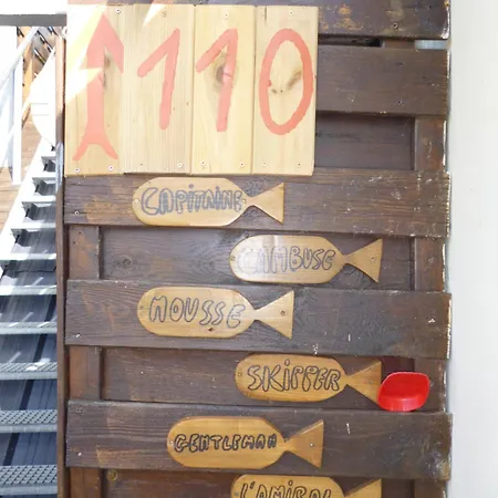 Skipper A Au Premier Etage A 50 Metres De La *